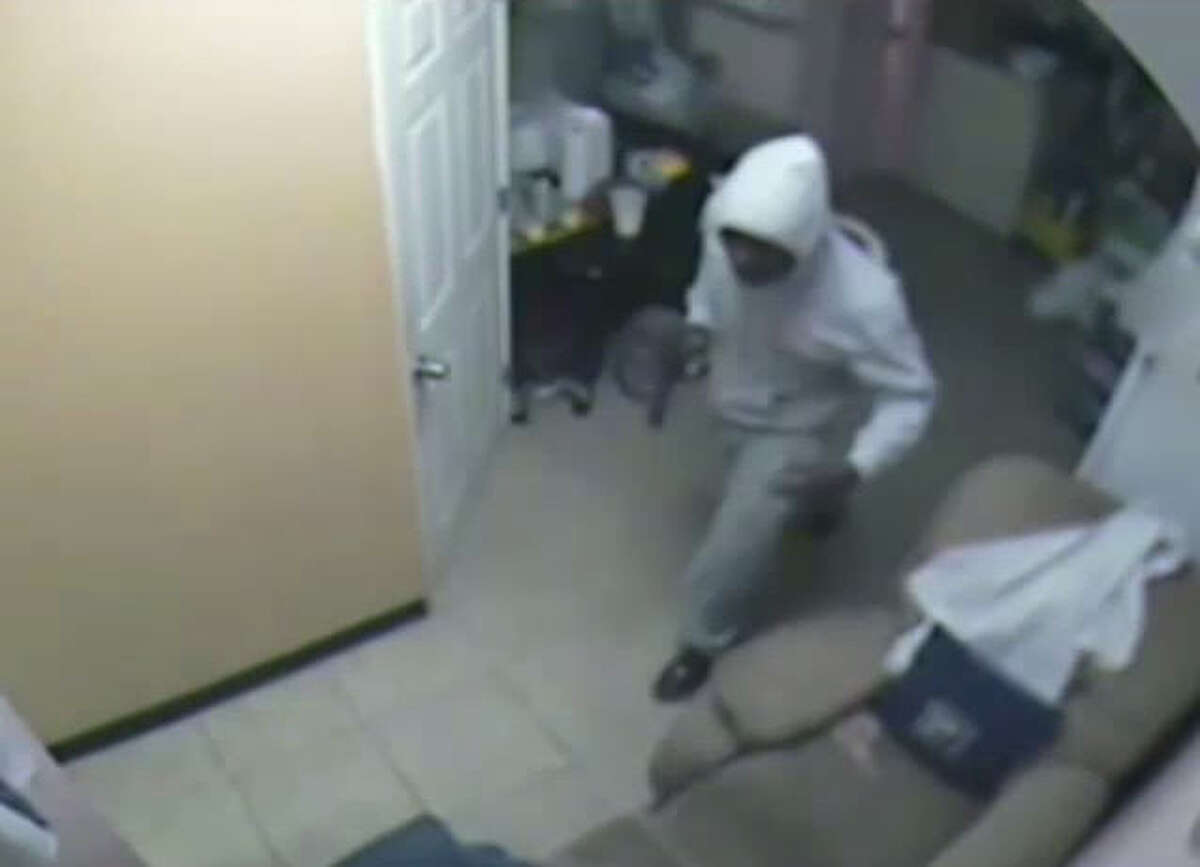 Nail Salon Employee Wounded By Armed Robbers