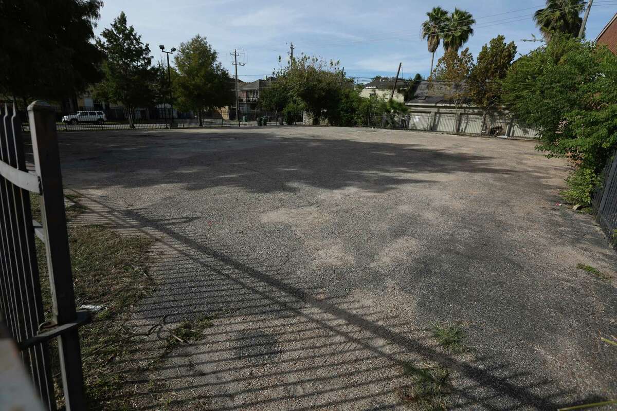 The City of Houston is contemplating spending $1.2 million to buy a 10,000-square-foot lot for a park at 424 Westheimer Road.