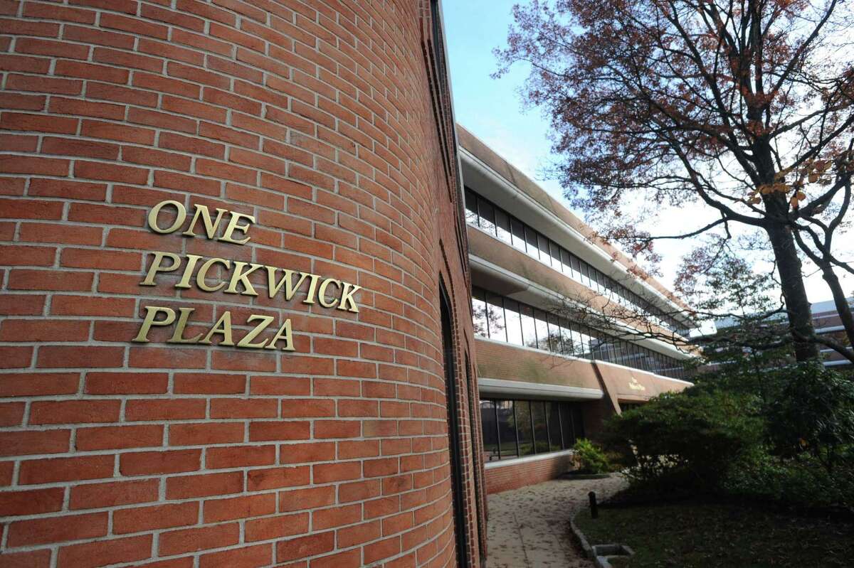 Pickwick Plaza undergoes facelift