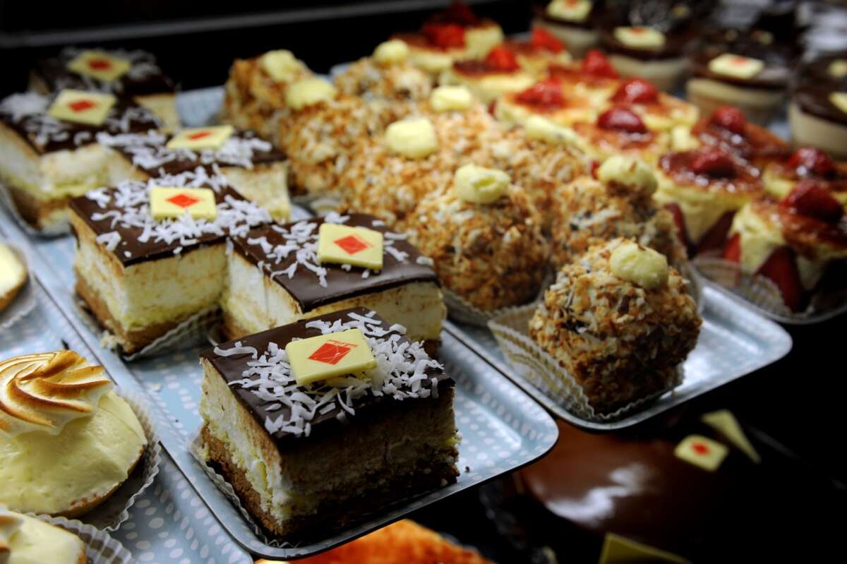 Isabelle Et Vincent 1903 Post Rd, Fairfield, CT 06824118 reviews | 4 starsCheck out the menuPastry menu includes small French pastries, fruit tarts, cakes, cookies and croissants.