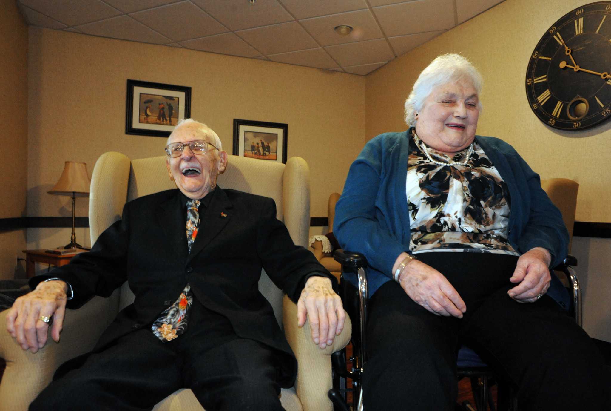 WWII vet dies at 98, with a final salute in Army uniform