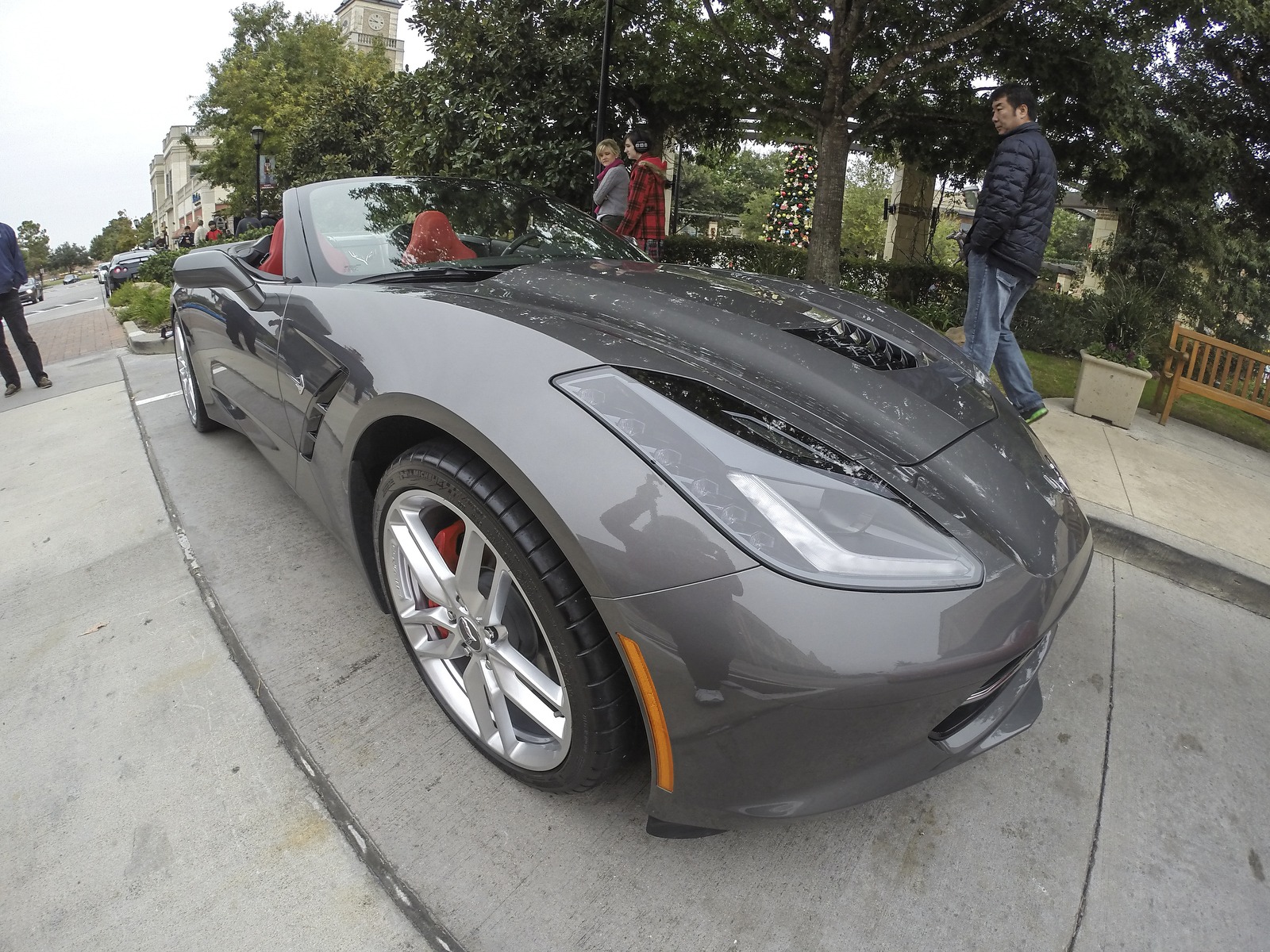 Scenes from the Ride 'n' Shine car show