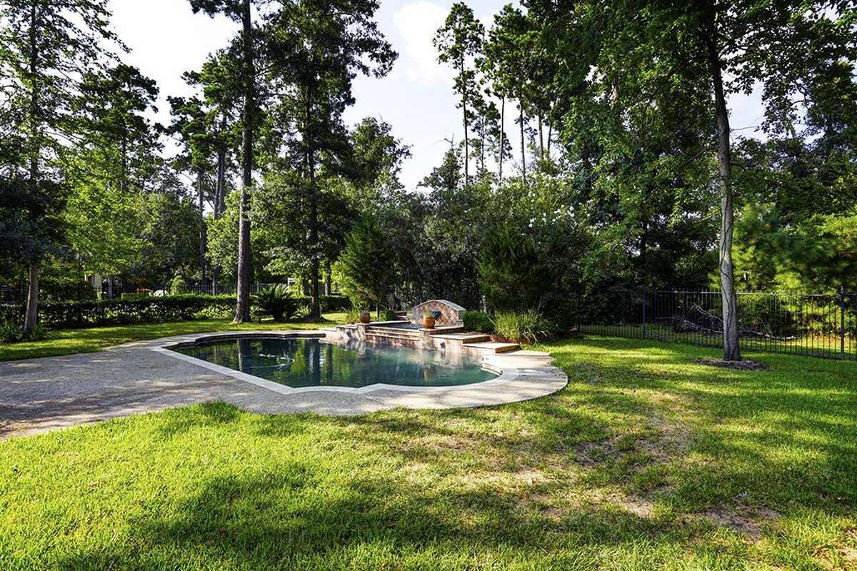 1,696,300 Woodlands home in foreclosure