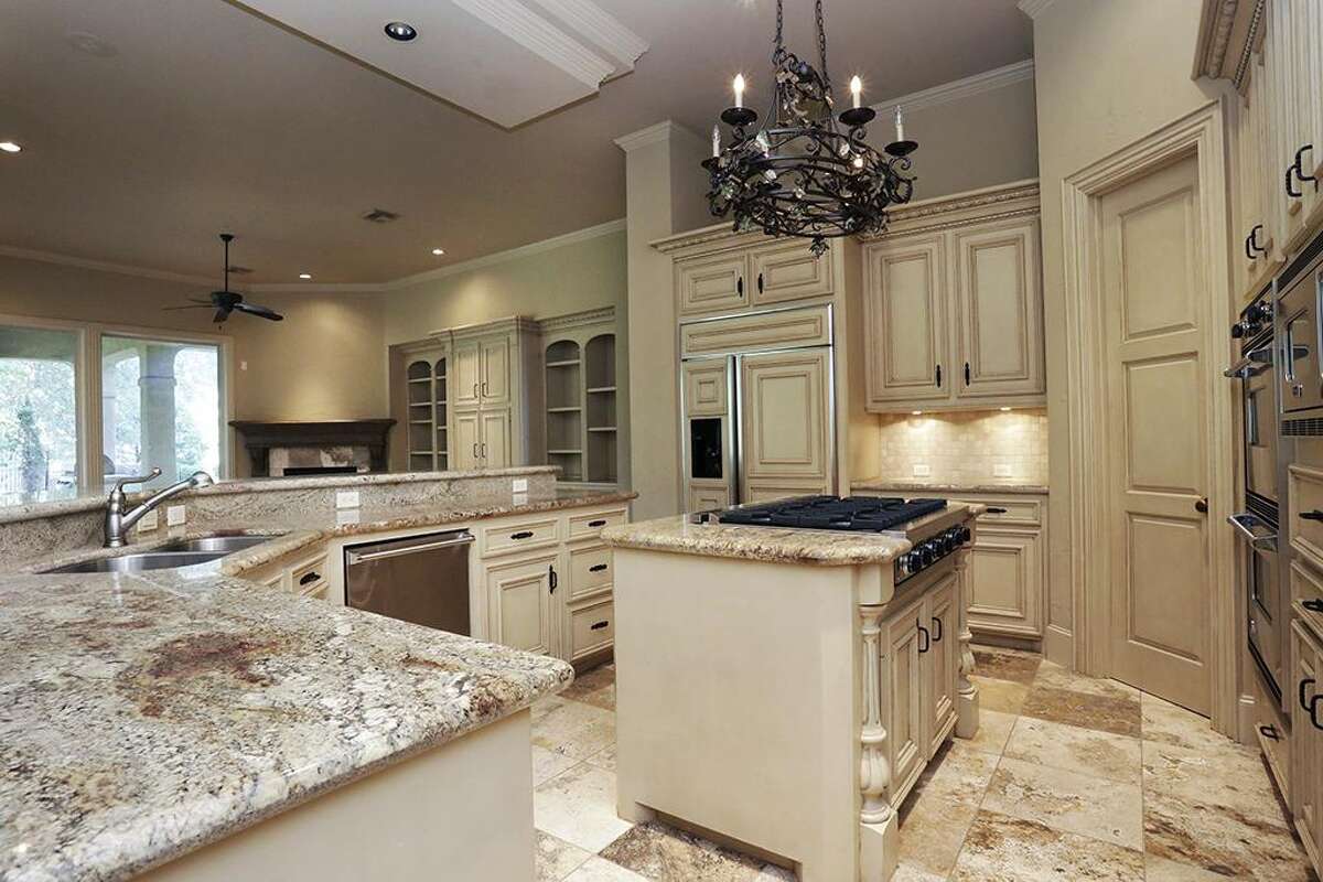 1,696,300 Woodlands home in foreclosure