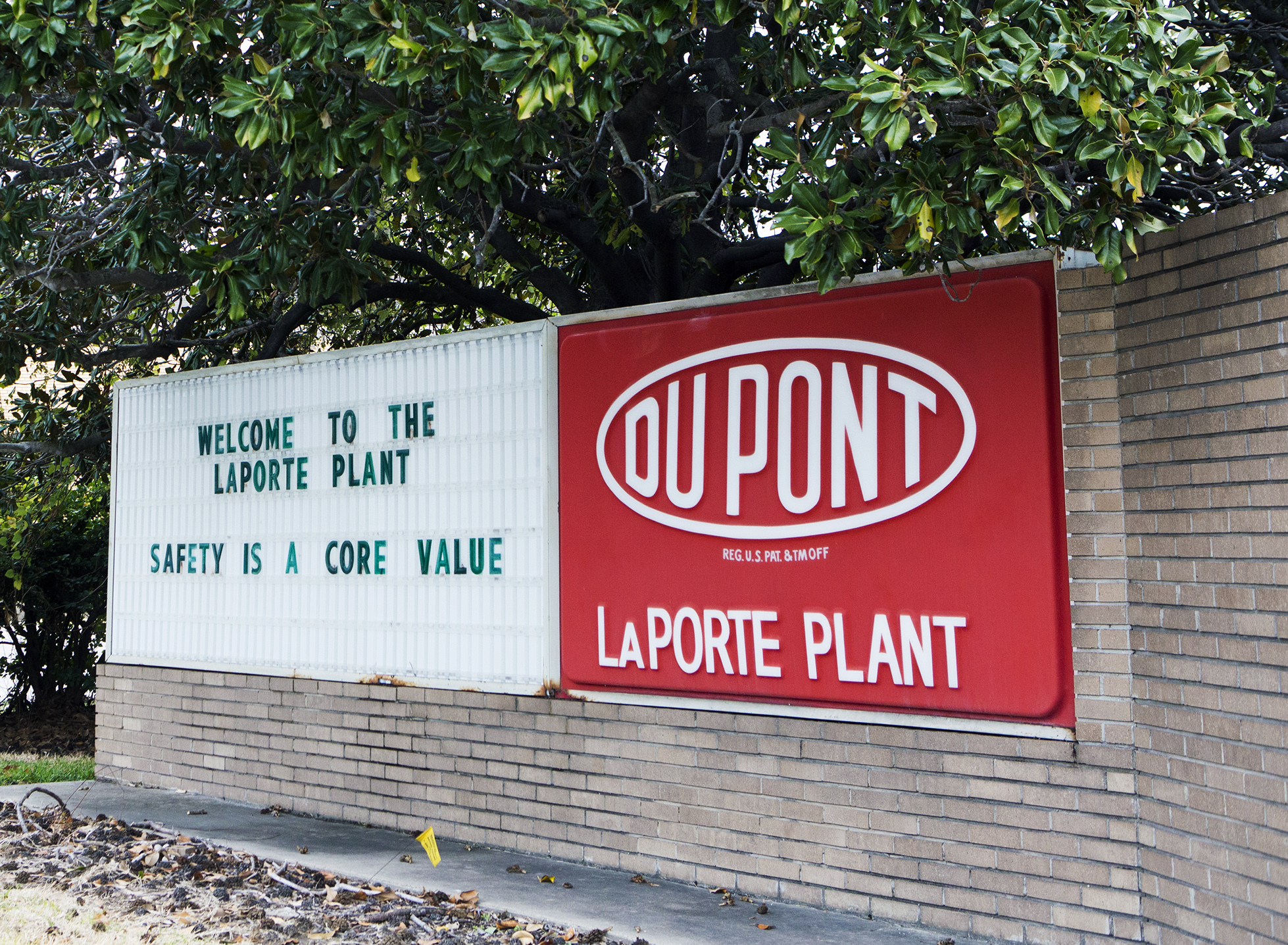 DuPont, boss indicted after 4 workers were killed on the job