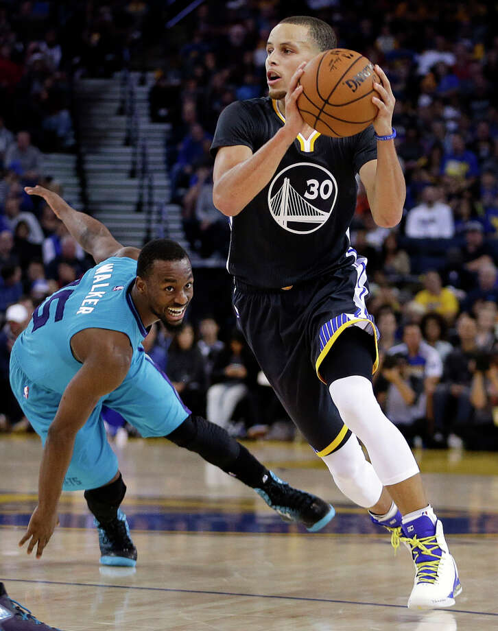 Curry takes big leap forward, as do Warriors - SFGate