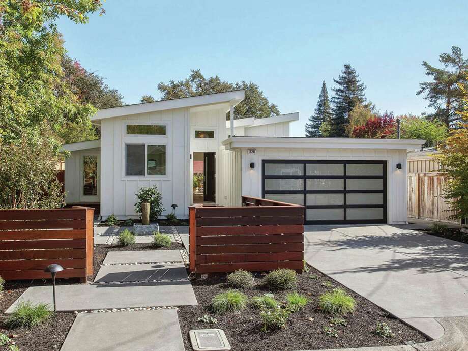 Midcentury Modern  in Sonoma has lush backyard open floor 