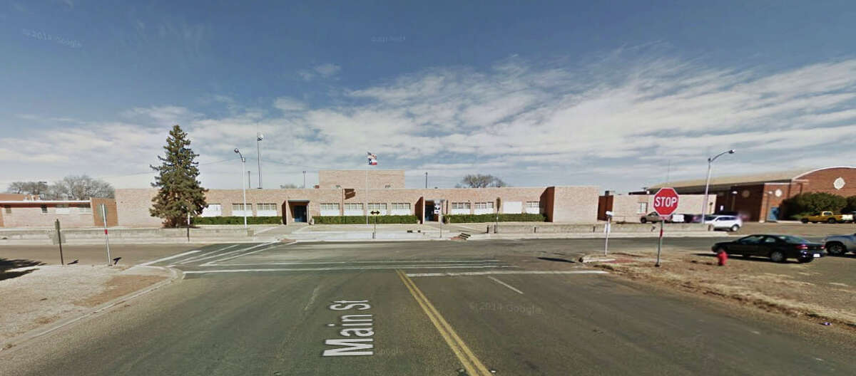 Texas schools hold tight to paddling