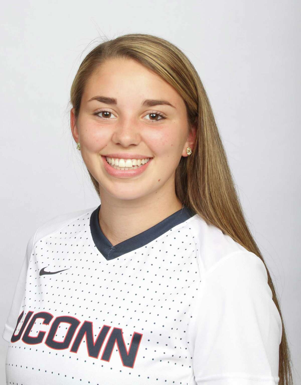 Westport's Toole enjoys freshman season with UConn soccer