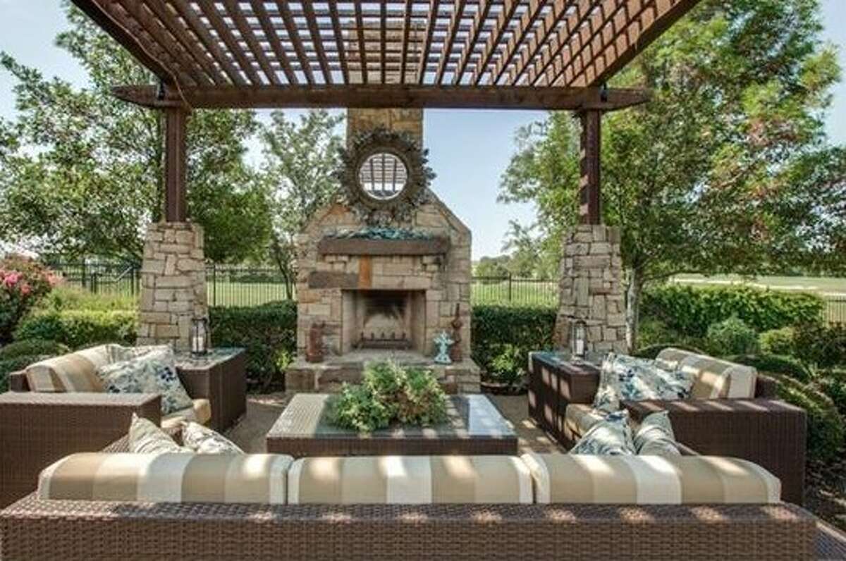 The Jonas Brothers' family home in Westlake, Texas sells for ...