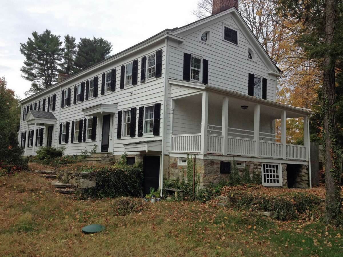 Knapp House falls to wrecking ball