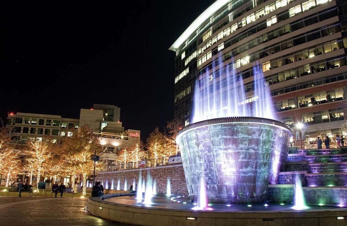 The Woodlands gets into the holiday spirit