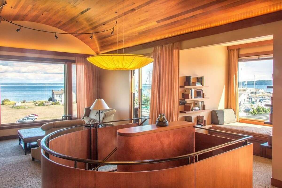 Contemporary Port Townsend home dates to 1906