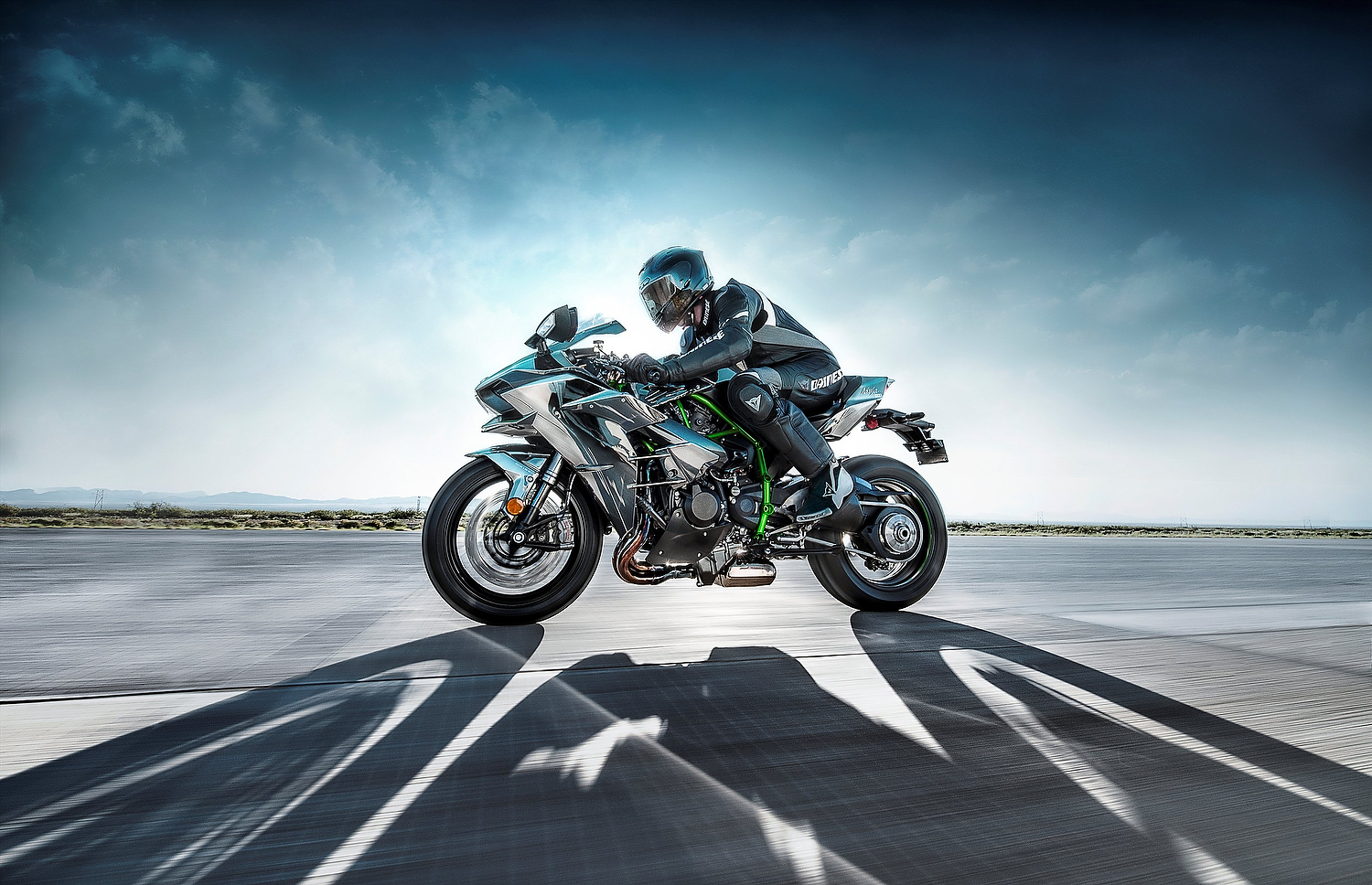 Kawasaki s 200 Mph Ninja H2 Will Blow You Away kawasaki-s-200-mph-ninja-h2-will-blow-you-away