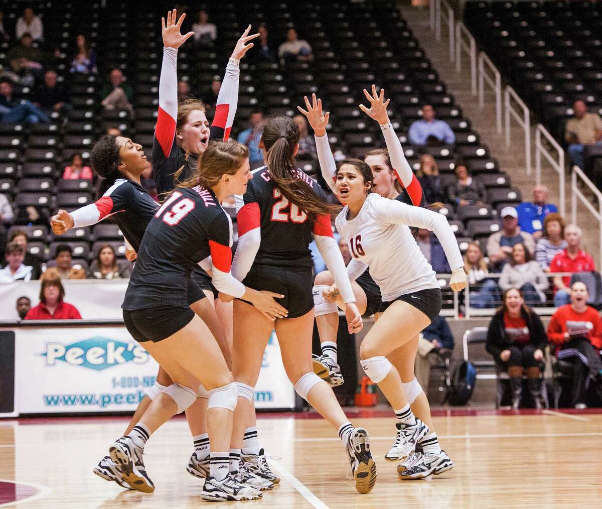 Churchill volleyball team falls in 6A semifinal