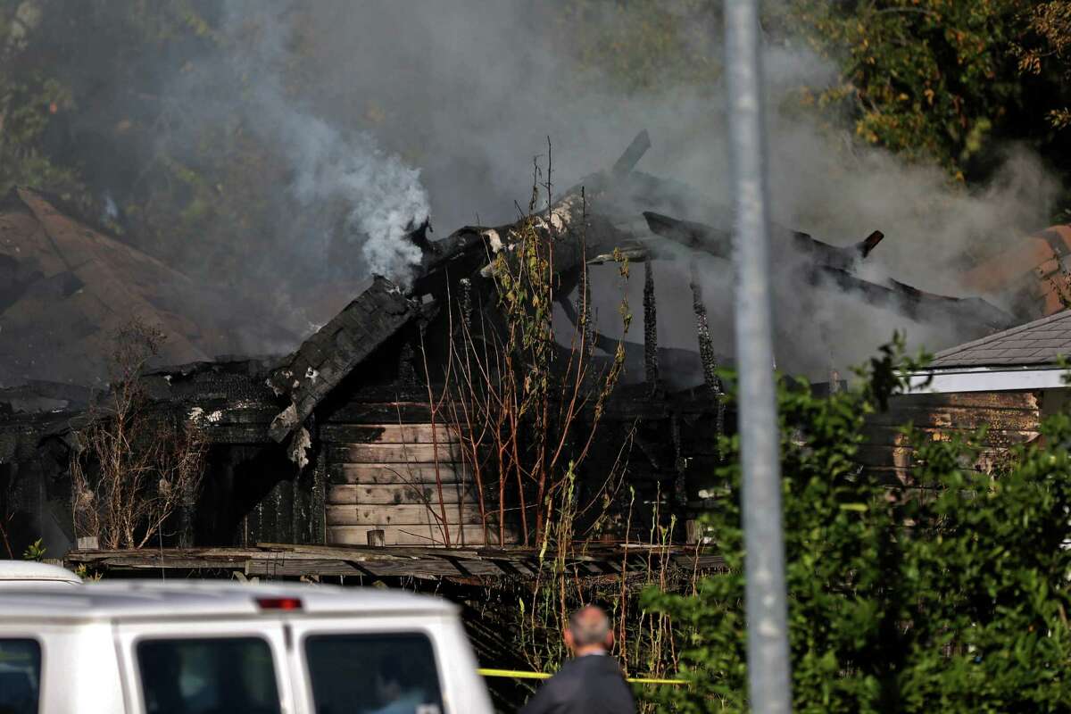 3 killed in Pasadena house fire