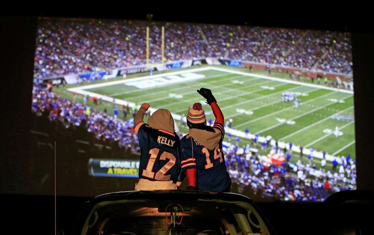Game day isn't just about football; it's also about food. Most people probably think of wings, chips and dips and beer when they think game-day snacks, but it turns out some states have a more refined palate. Directv set out to find the most popular game-day snack in each state by seeing what game-time food photos people posted on Instagram in 2015. Chicken (whether in the form of hot wings, battered and fried or with waffles) and cheese dominate most states, but some unlikely popular snacks include Eggs Benedict, vegan cuisine and pumpkin. Click through to see the most popular snacks and which states are eating them. Visit directv.com for the full list and some fun infographics.