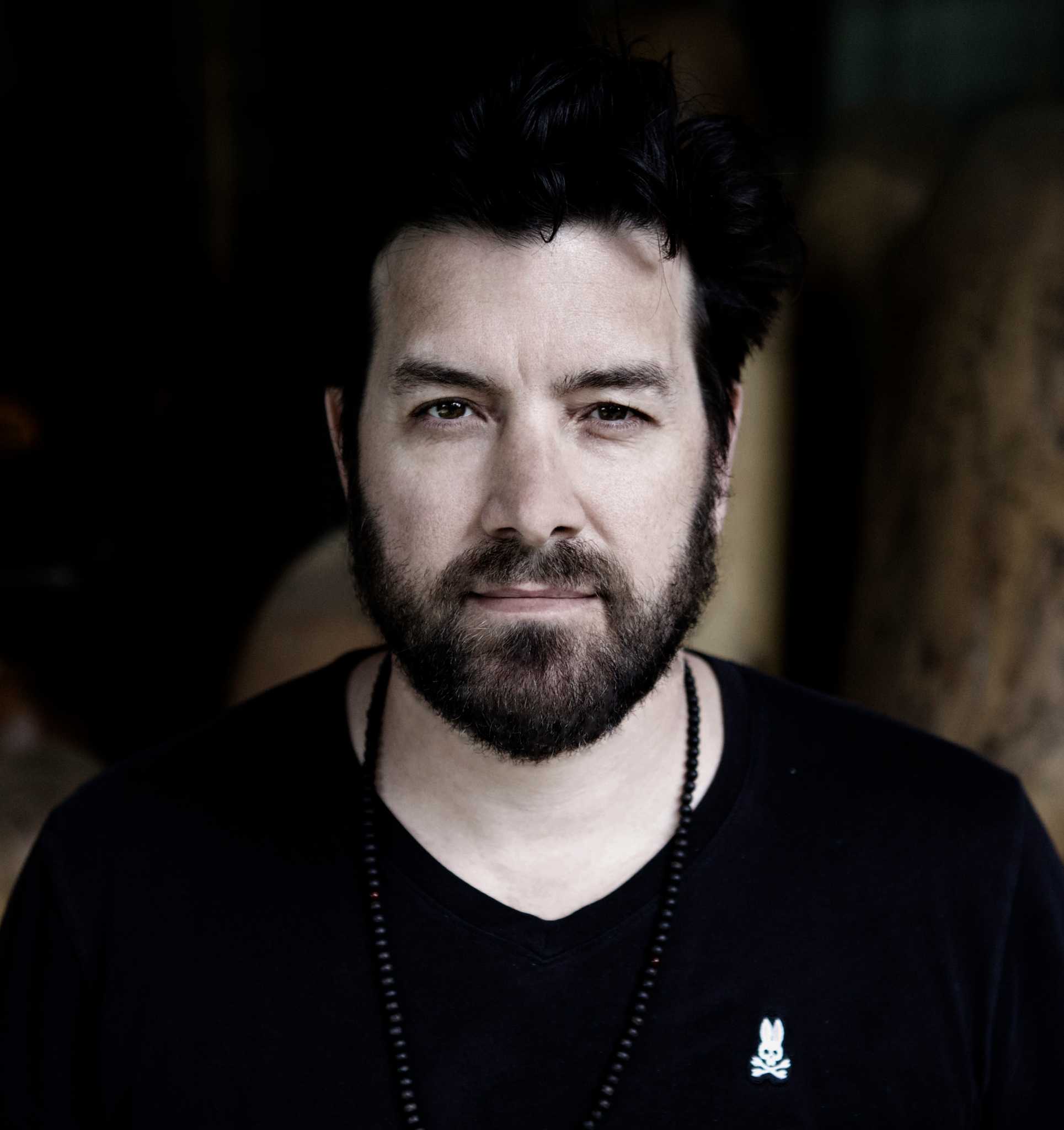 Bob Schneider gets into the holiday spirit