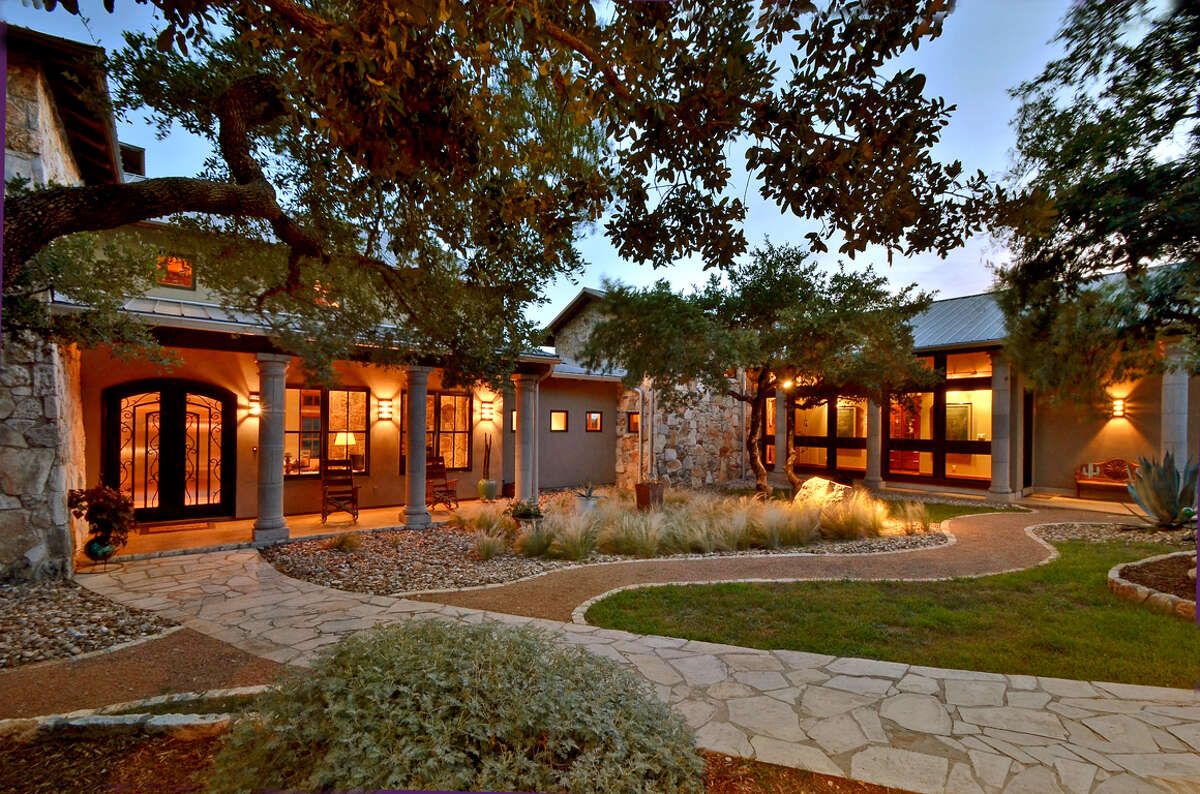 Giant Wimberley country home going for 2.8 million