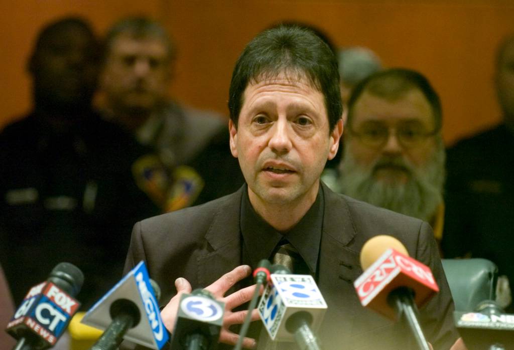 Stamford police officer recounts 2009 chimp attack to state legislators
