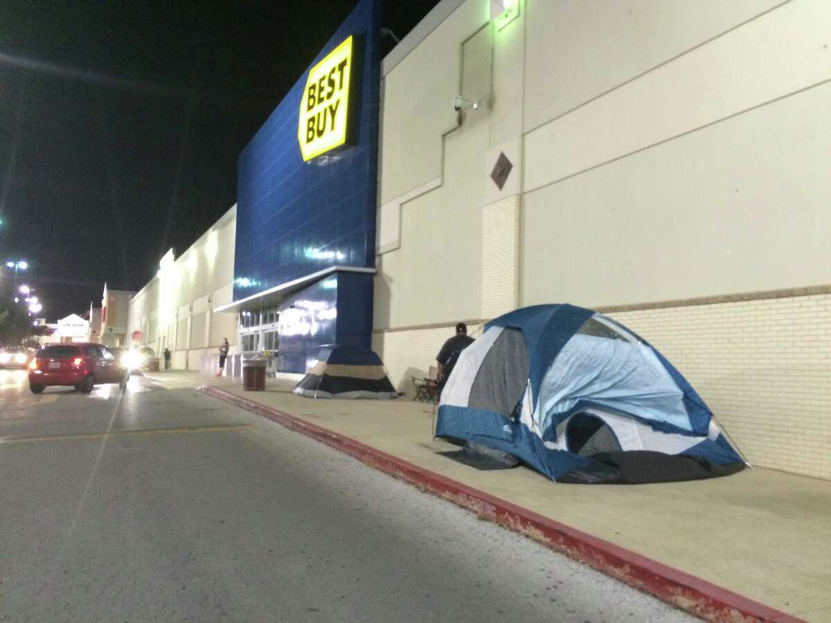 Replay coverage: Black Friday 2014 in San Antonio