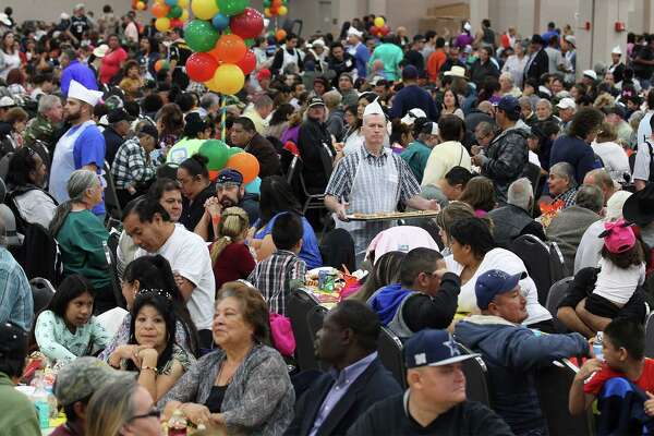 Jimenez Thanksgiving Dinner brings all San Antonians to ...