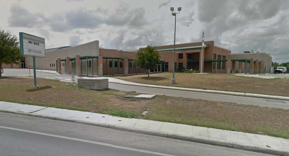 These are the 100 San Antonio-area elementary schools with the best teachers, according to Niche.100. Rhodes Elementary School: 3.7 of 5 Northside I.S.D. Academics grade: B+ Teacher absenteeism: 0.0% Student-teacher ratio: 16:1