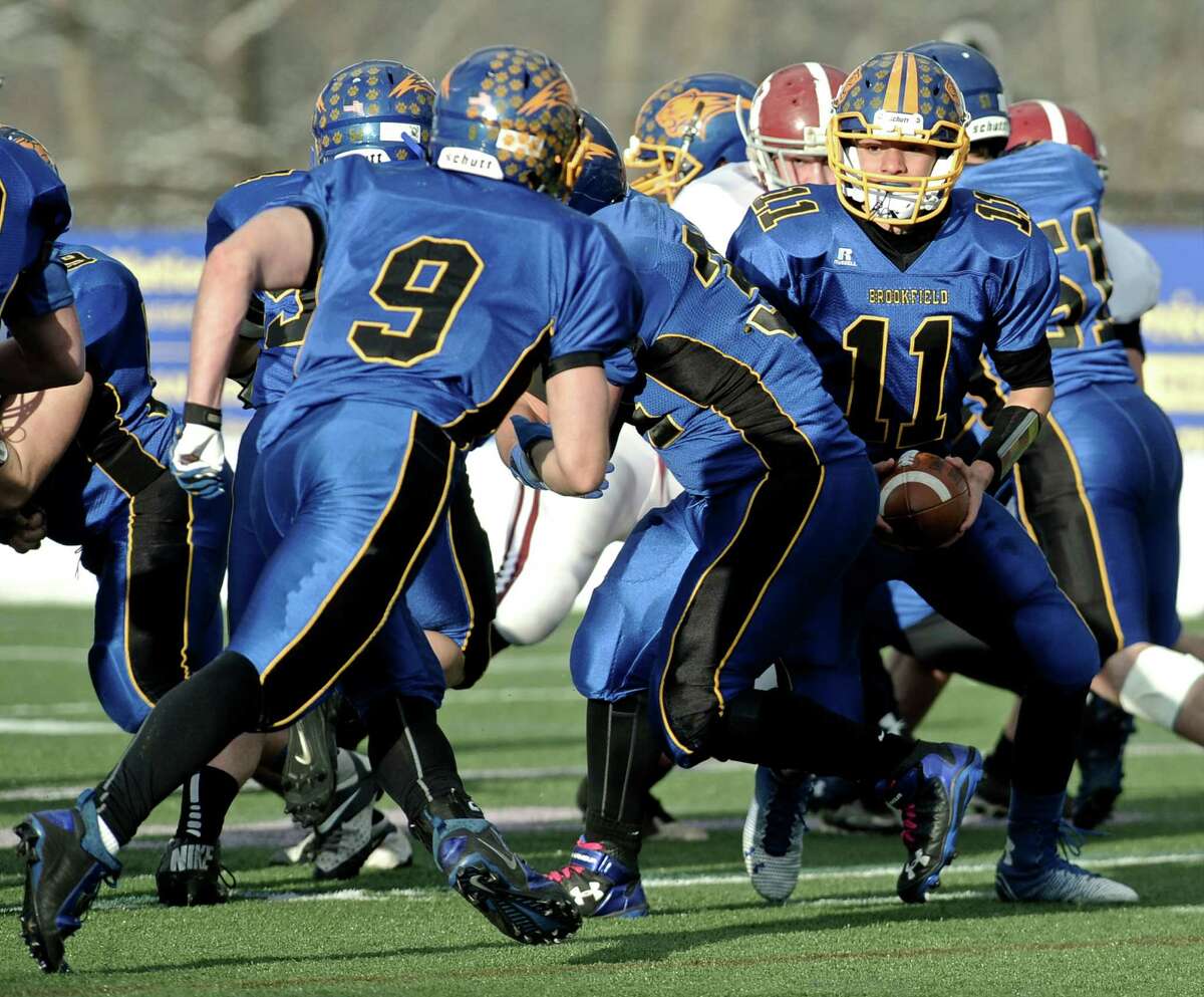 Brookfield football topples Bethel