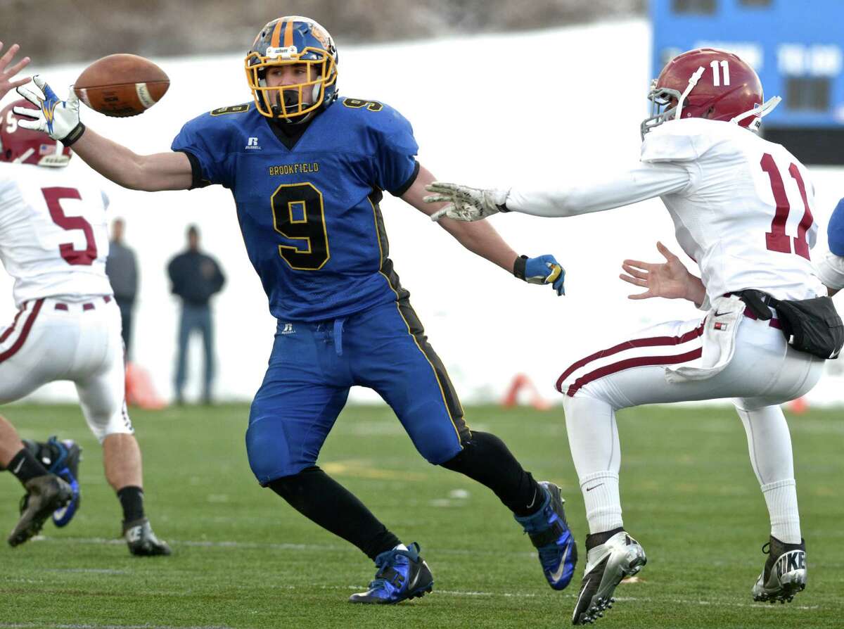 Brookfield football topples Bethel