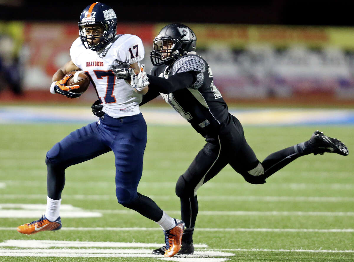 Brandeis airs it out in victory over Brownsville Rivera