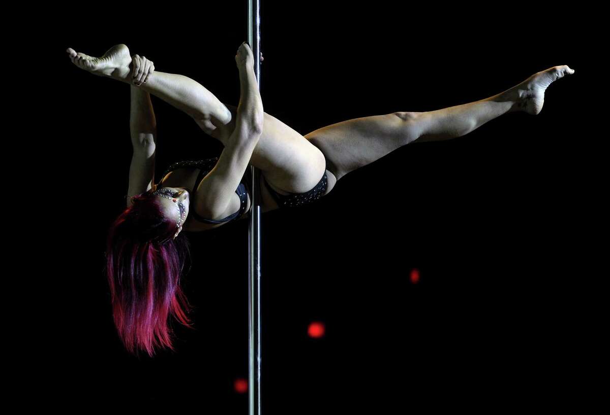 Pole dancing naked Naked pole