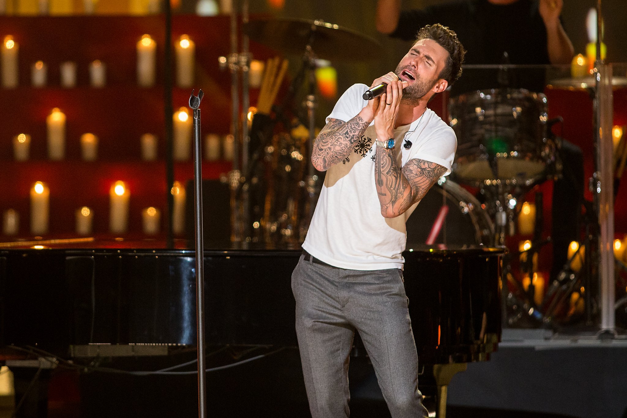 Марон. Maroon 5 Оскар. Adam Levine. Марон Кампаев.. Lost Stars Adam Levine.