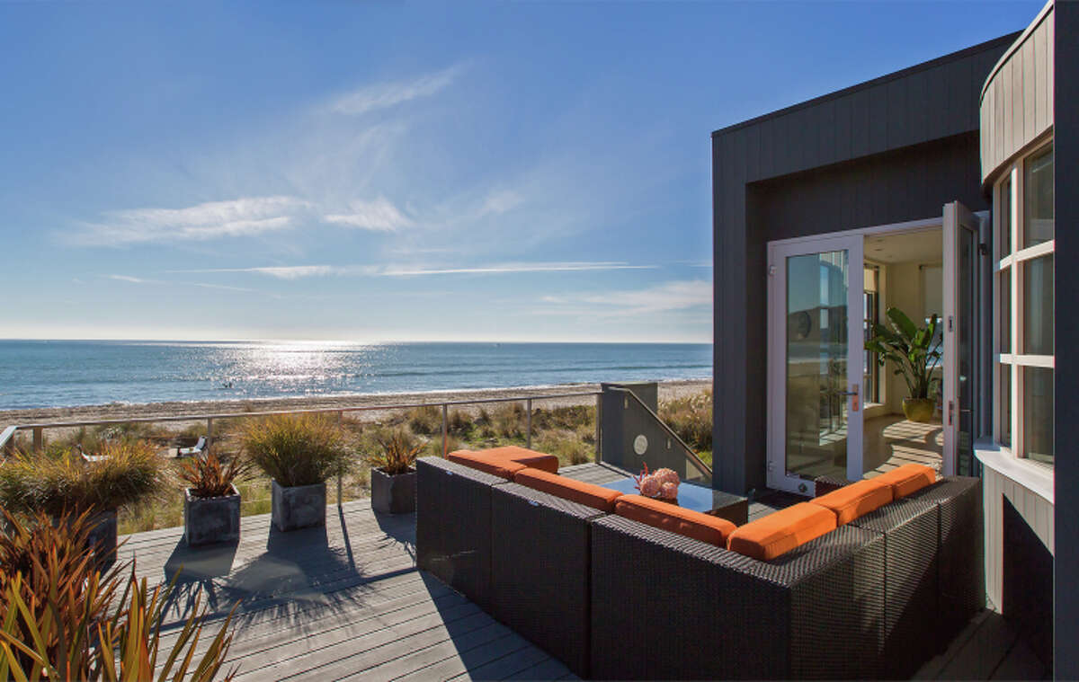 Fourbedroom in Stinson Beach open Sunday