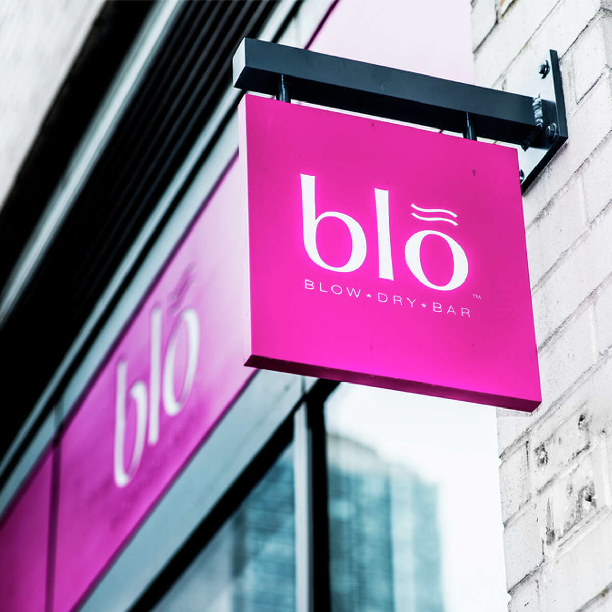 Gwyneth Paltrow Affiliated Blo Blow Dry Bar Opens First San Antonio Location 