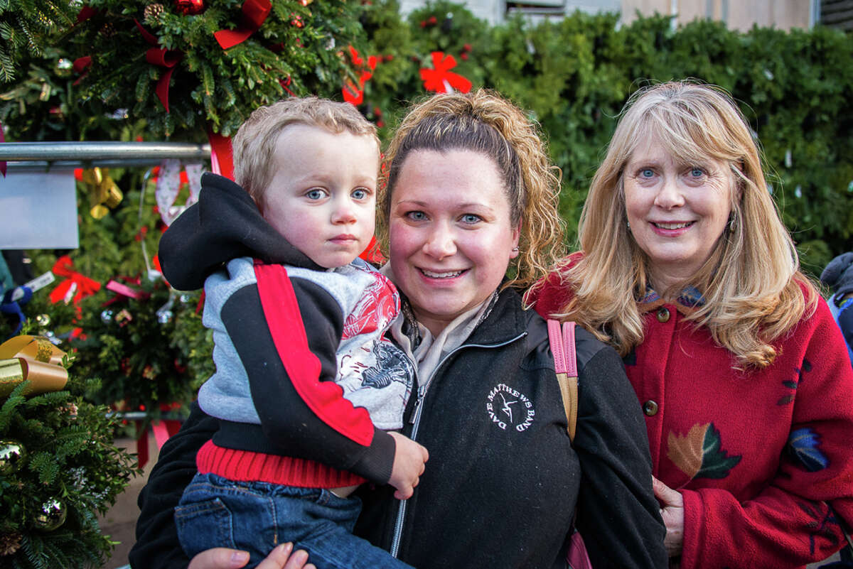 SEEN Stew Leonard's Danbury tree lighting 2014