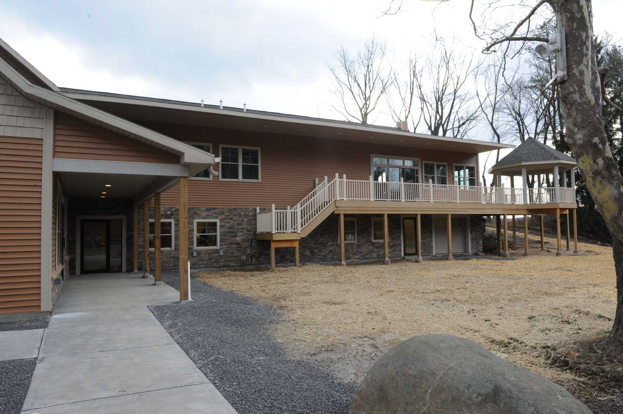 Photos Mill Hollow Condominiums