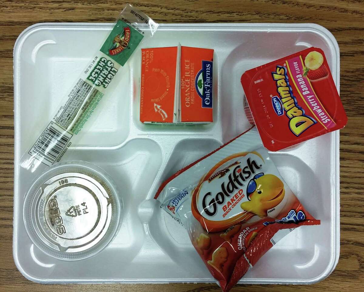 School lunches more nutritious than lunch brought from home