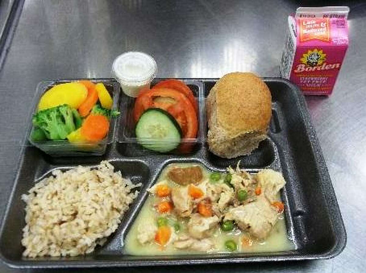 School lunches more nutritious than lunch brought from home