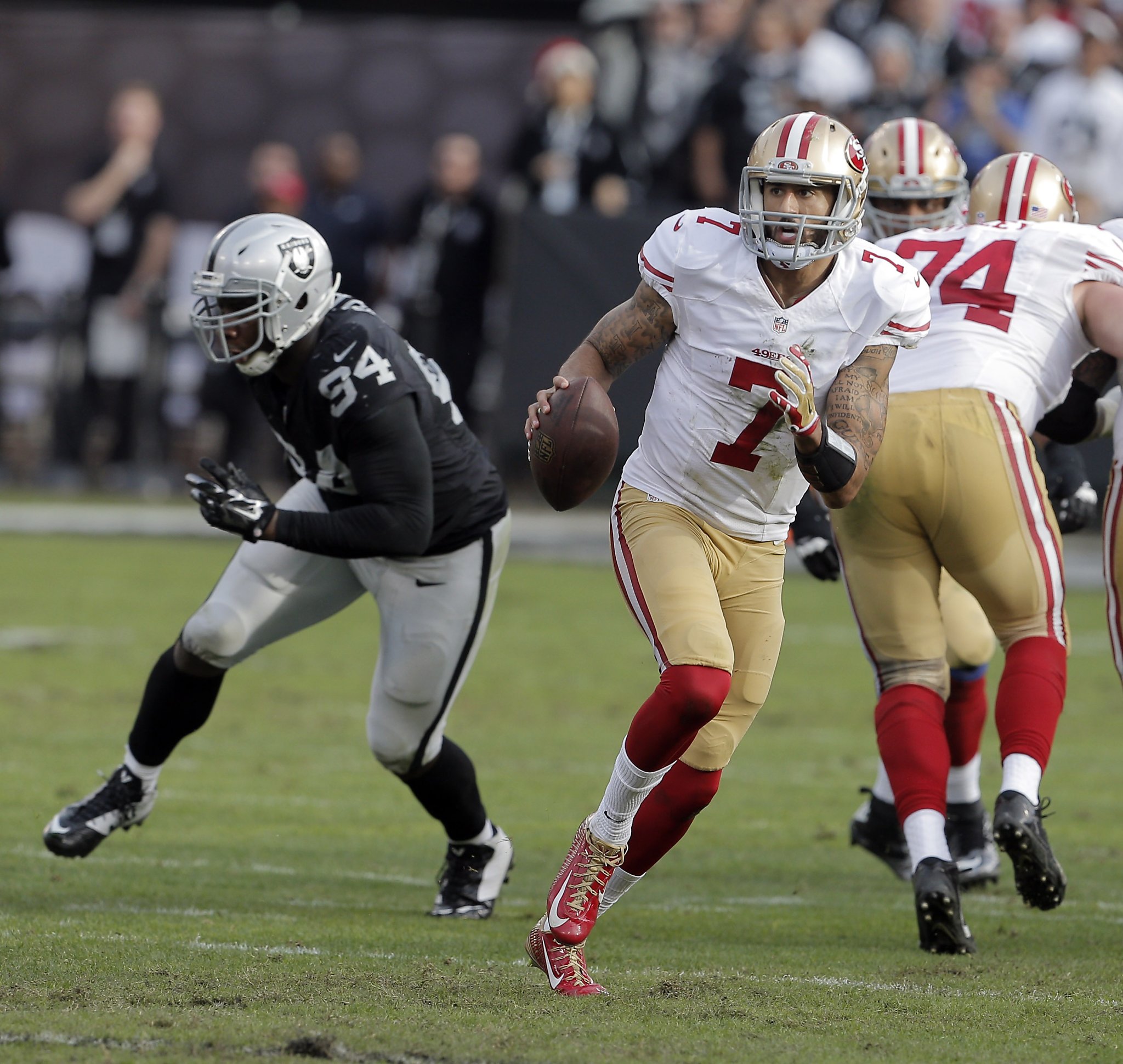 Raiders deal stunning blow to 49ers' playoff hopes