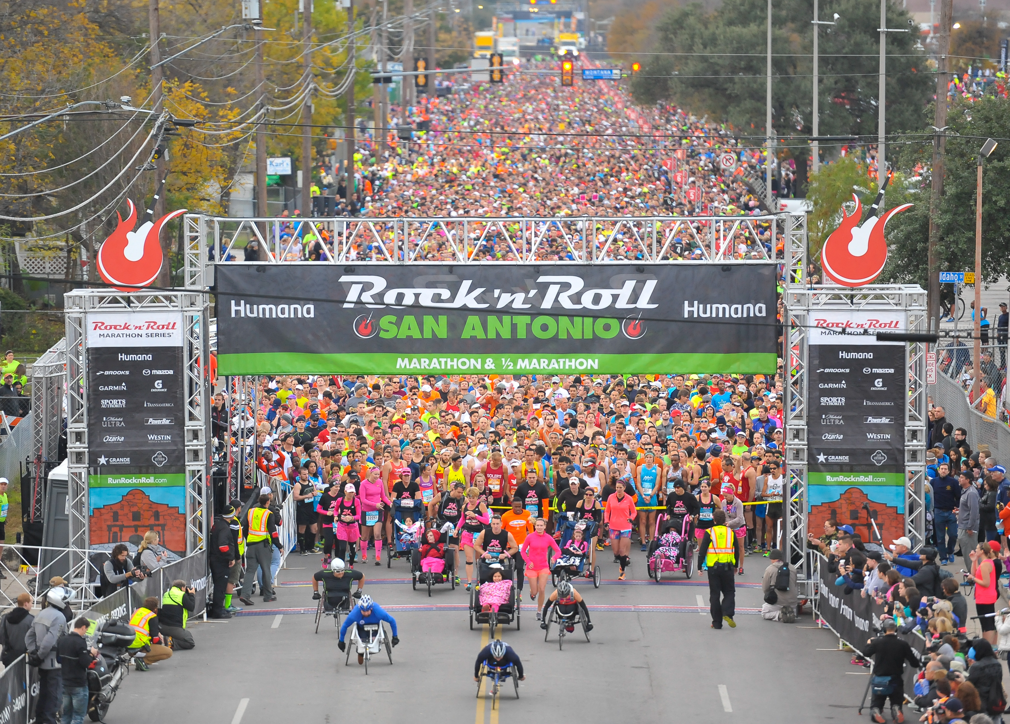 Thousands pound the pavement in annual marathon