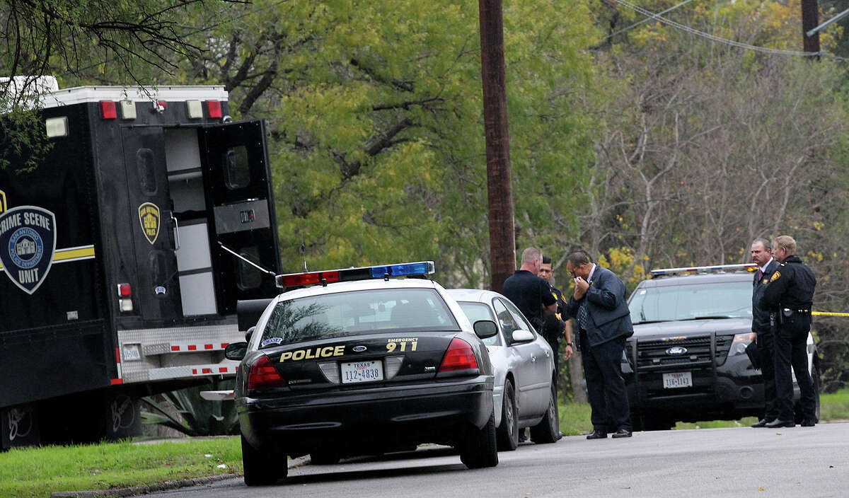 Man killed as officers executed warrant for capital murder