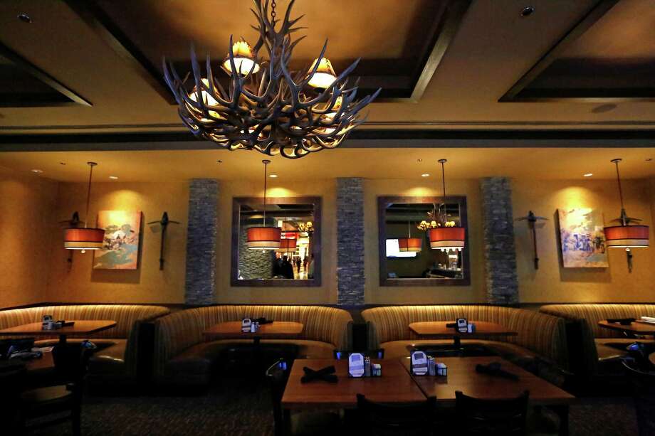 Golden Nugget Lake Charles debuts Bill's Bar & Burger, Rush Tower