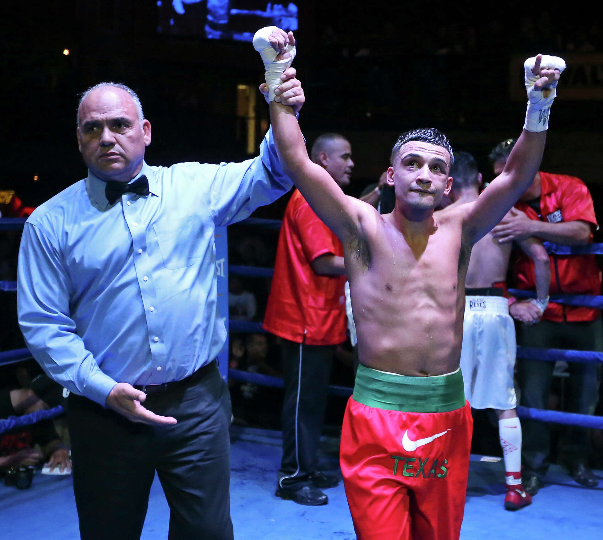 Diaz gives himself early Christmas present