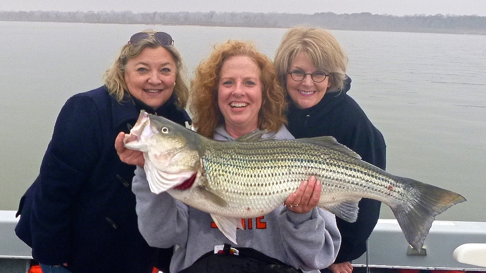 MARCH Striper Fishing MADNESS - Lake Texoma AssociationLake Texoma