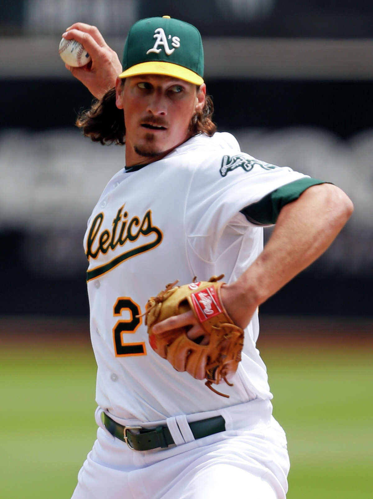 Jeff Samardzija goes back to Chicago, but this time with White Sox, not Cubs.