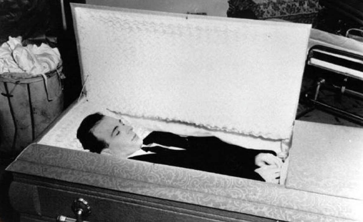 Lee Harvey Oswald's gravestone returns to Dallas after a long, strange  journey