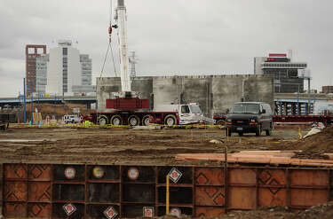 bass pro shop hip boots