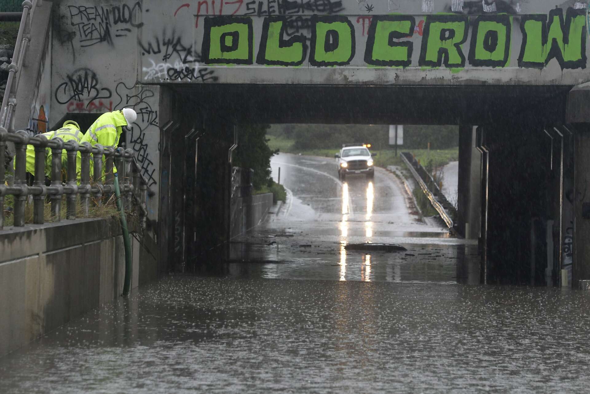 Bay Area residents pick up the pieces after ferocious storm