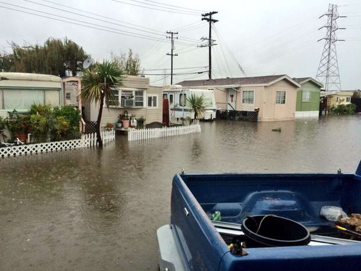 Bay Area residents pick up the pieces after ferocious storm