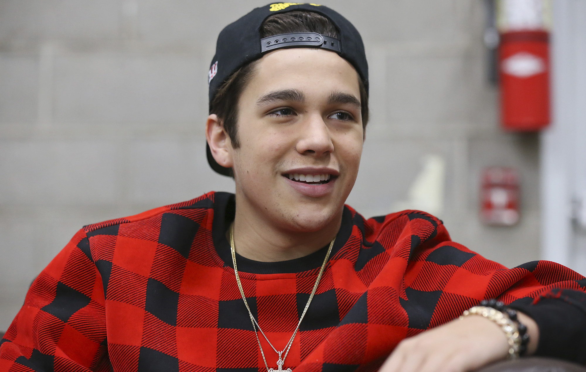 Austin Mahone book signing sells out.